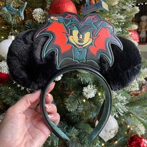 Disney Minnie Ears Vampire Mickey